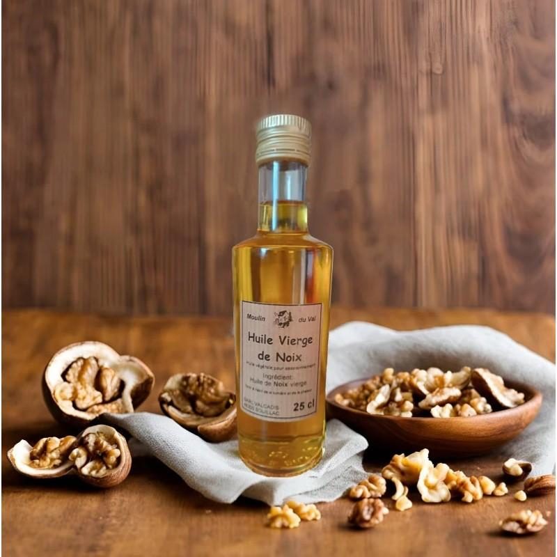 Bouteille d'huile vierge de noix et cerneaux